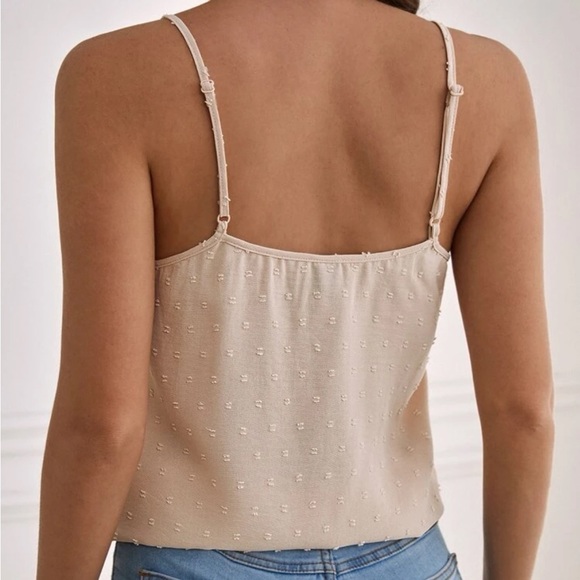 New V Neck Swiss dot sleeveless top - Picture 3 of 6